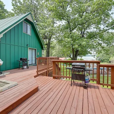 Lakefront Grove Cabin With Shared Boat Dock And Pool
